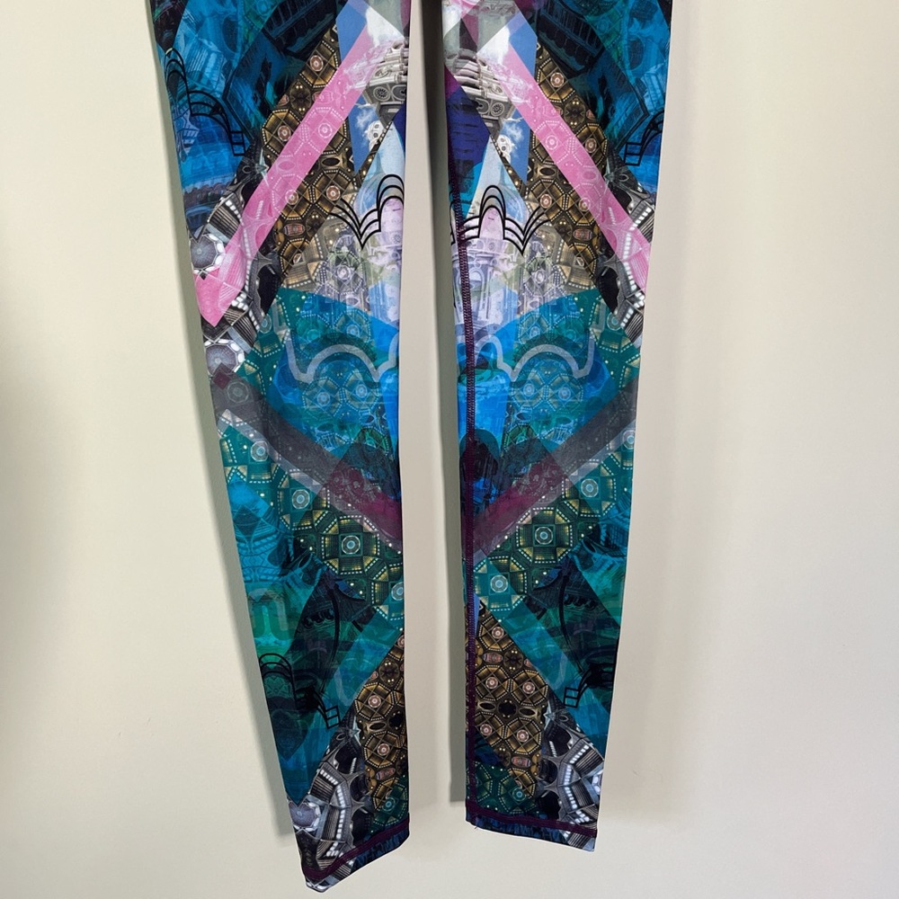Colorful Patterned Leggings - Picture 3 of 5
